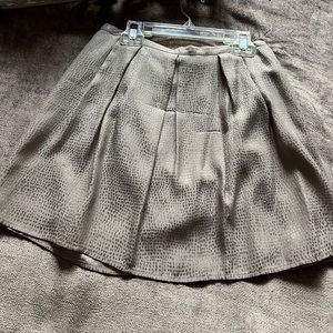 Broadway & Broome (Madewell) Grayish Pleated Mini Skirt -Size 2